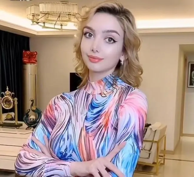 格鲁吉亚美女.webp.jpg